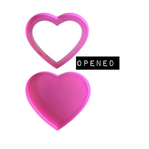 Heart Shaped Plastic Gift Boxes with Window Set of 2 Bright Pink OS - Picture 4 of 4